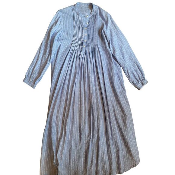 Vintage L.L. Bean Nightgown Women's Medium Blue Pintuck Dobby Flannel Cotton - Picture 1 of 4